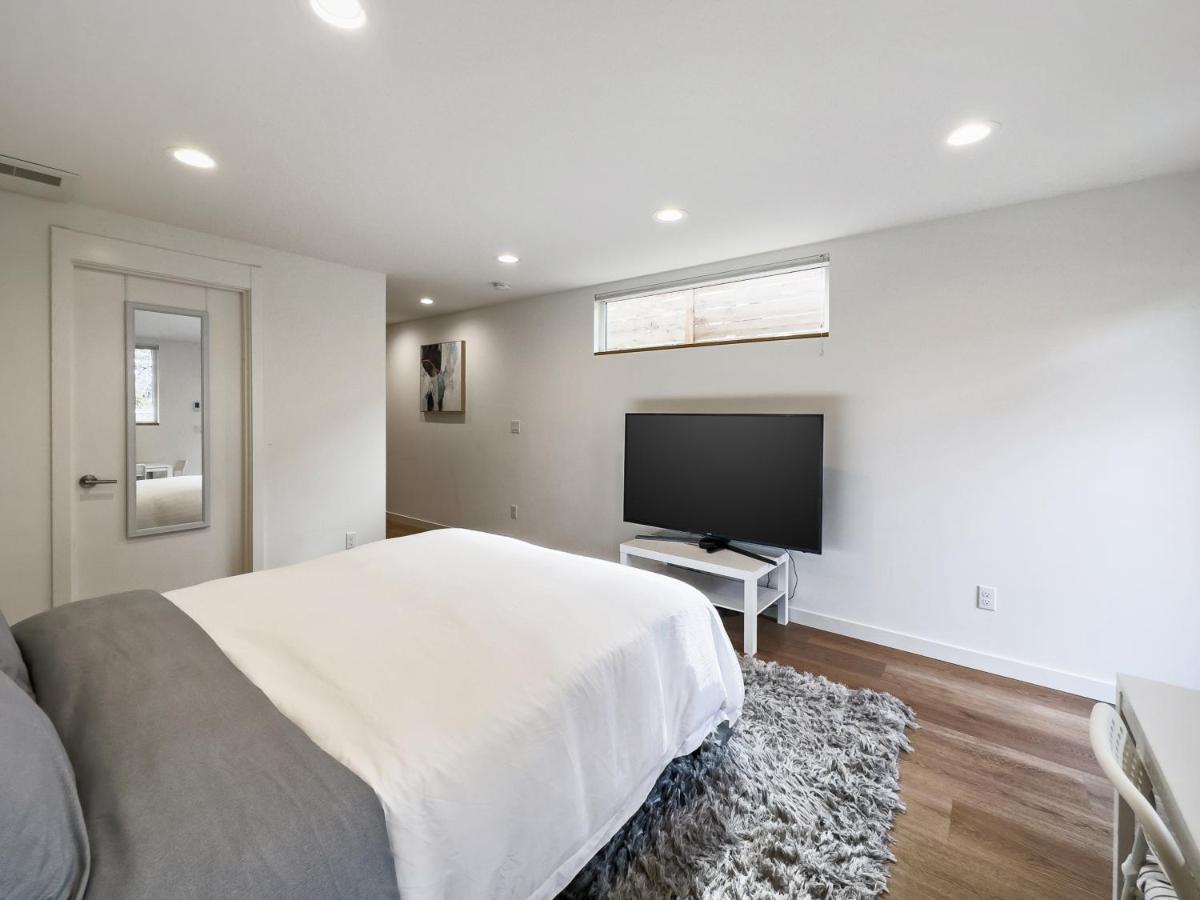 Modern Apartment Near Light Rail Seattle Exterior foto