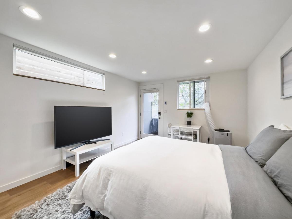 Modern Apartment Near Light Rail Seattle Exterior foto